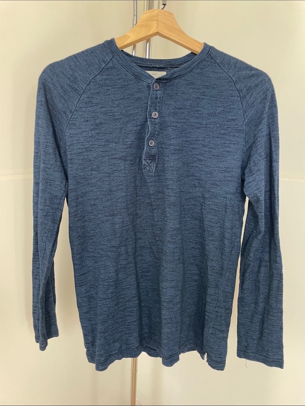 Men’s Splendid Mills Long Sleeve Shirt. Size Small